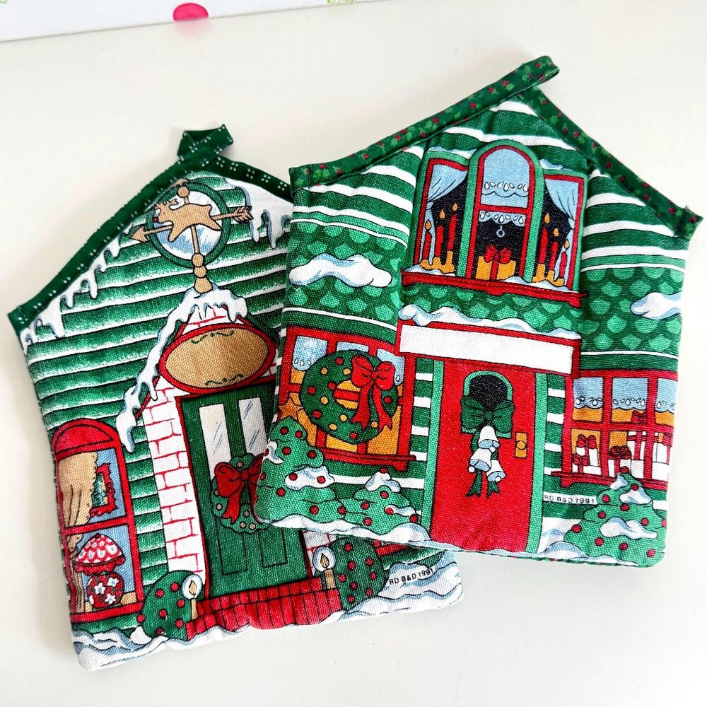 Quilted House Shaped Holiday Pot Holders by RD B&D - Set of 2